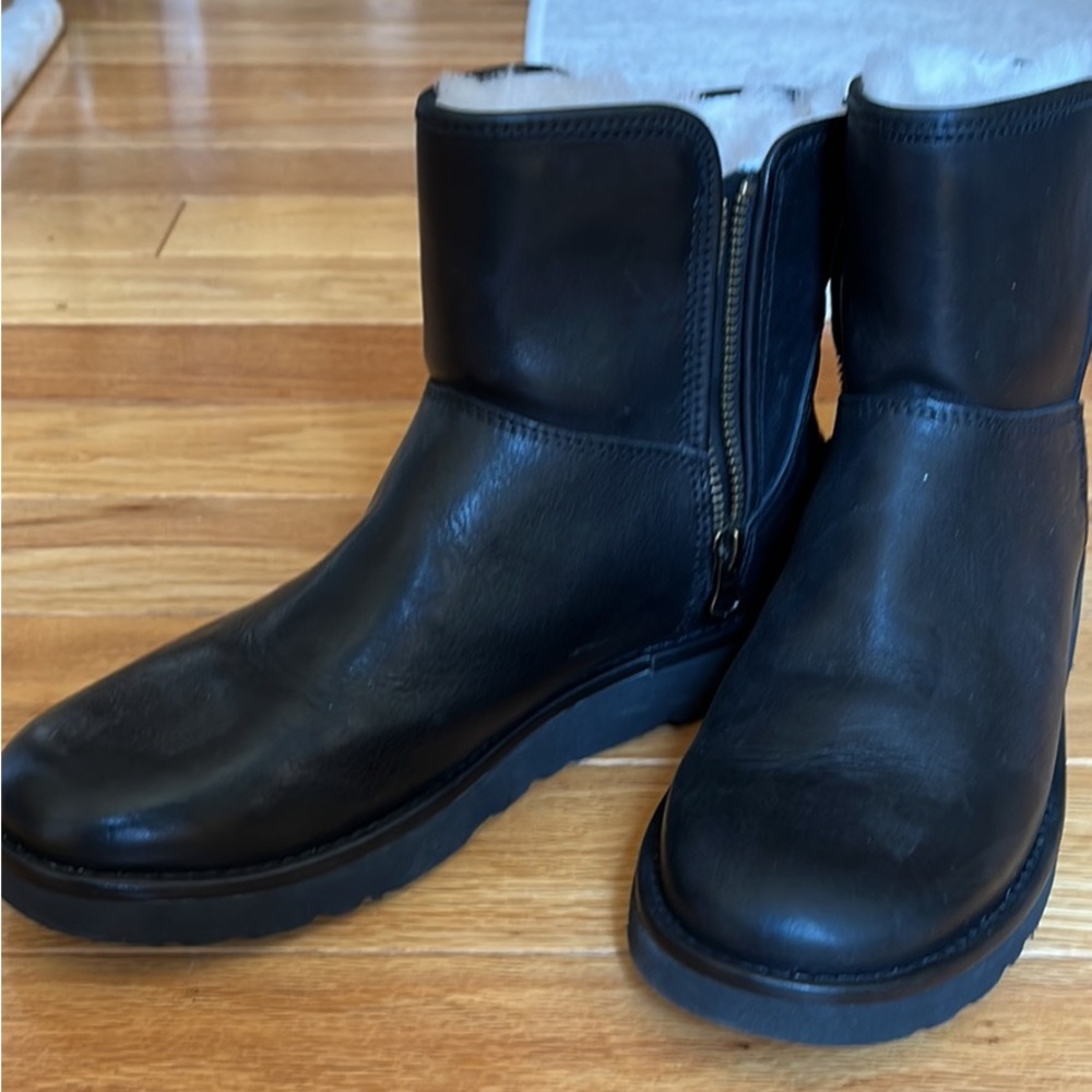 Ugg abree mini boot